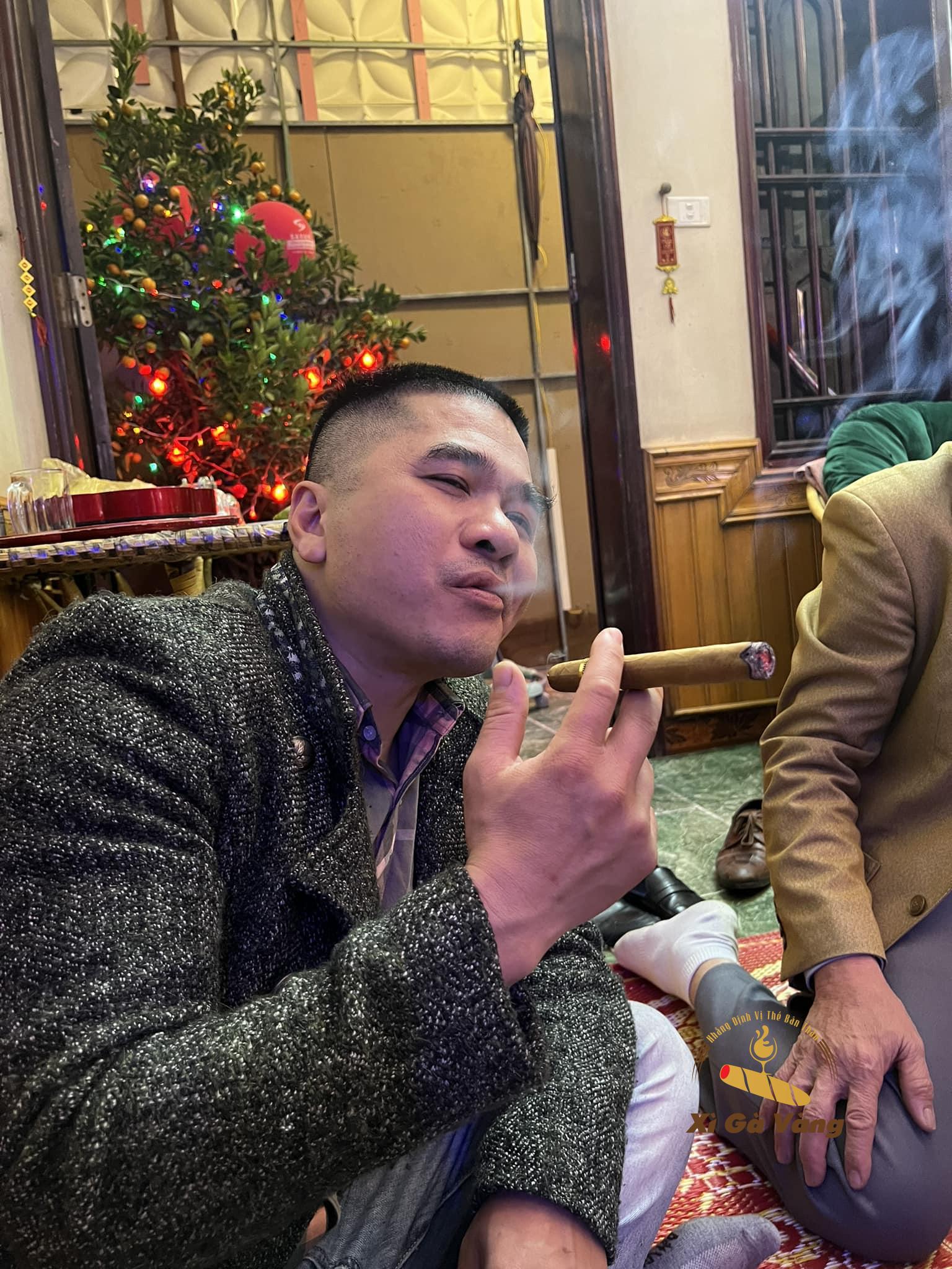 khách hàng Giáp Nguyễn